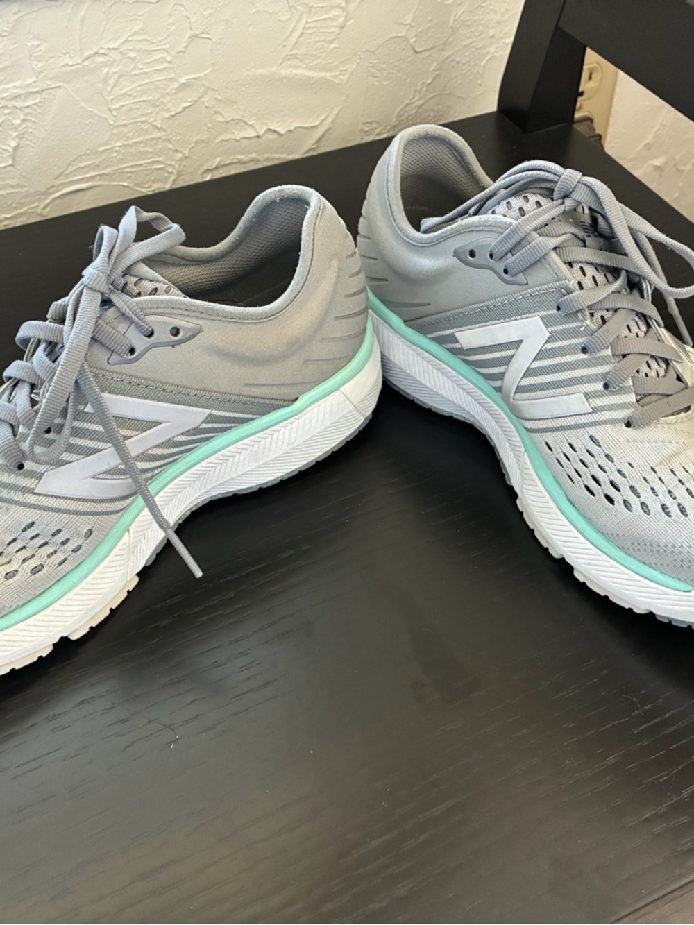 New Balance Women's Gray Running Shoes with Mint Accent size 8
